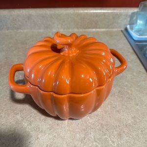 Crofton pumpkin stock pot.